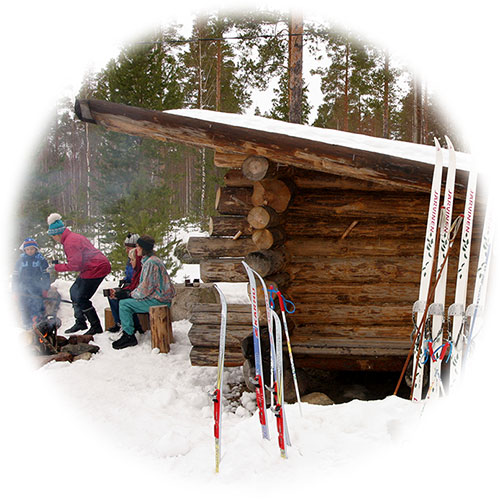 The Log Lean-to of Nukula in winter